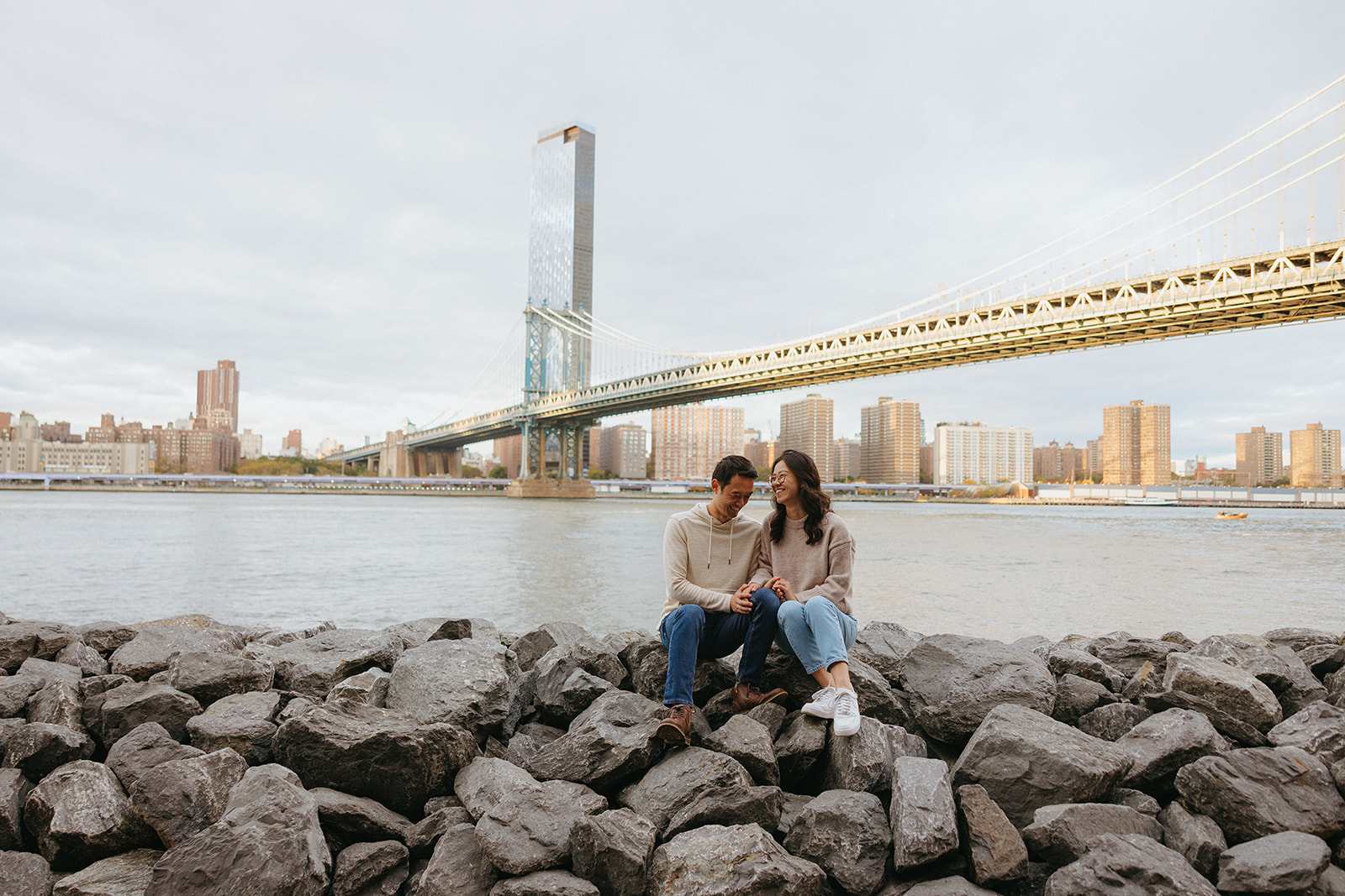NYC engagement session at Brooklyn Bridge Park
