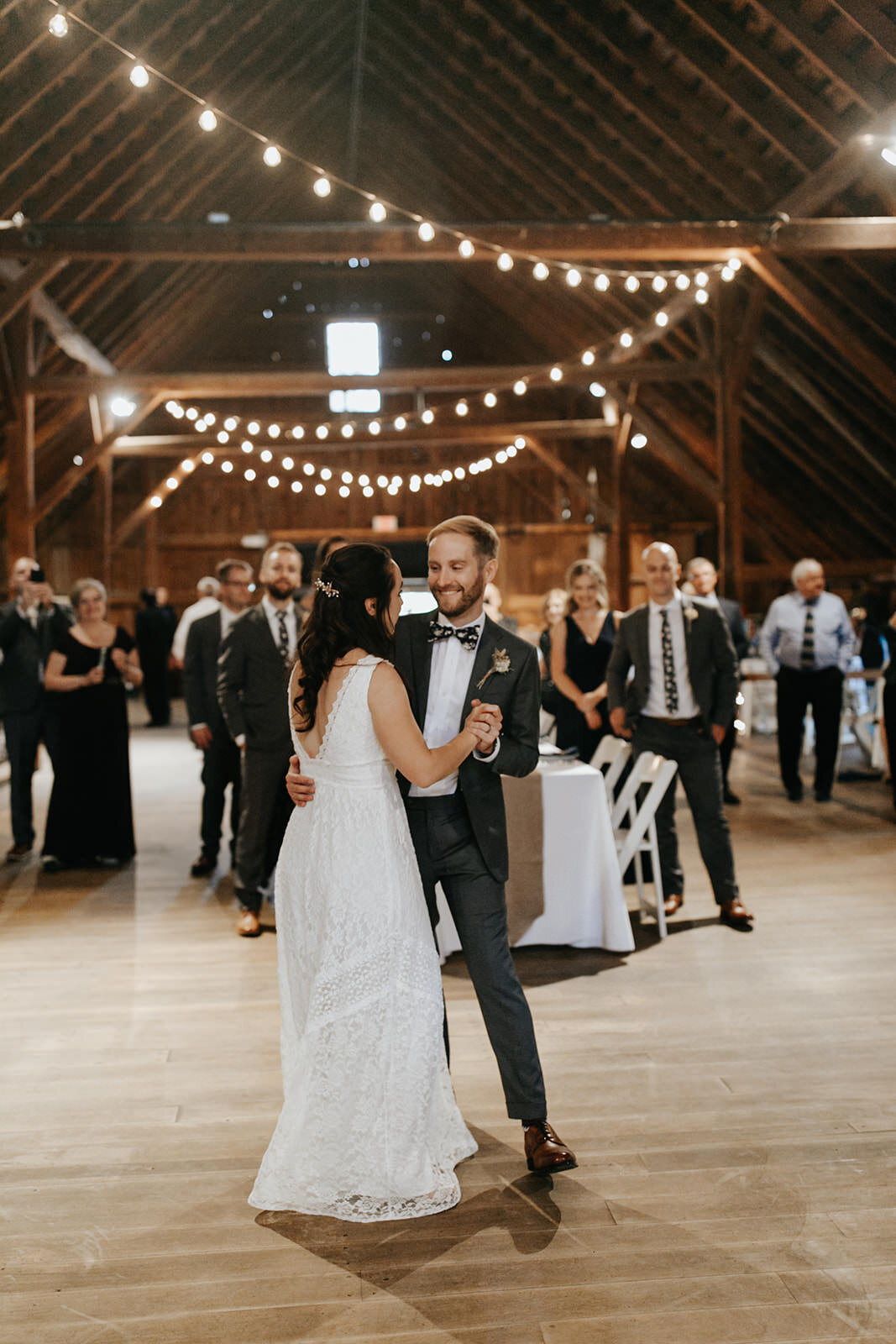 Skinner-Barn-Vermont-Boston-Wedding-Photographer-Lensy-Lindsey-Michelle-2586.jpg